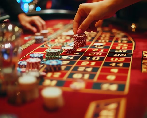 bandung baccarat game progression showing hand totals and third-card decision